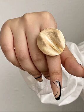 Anthropologie Textured Gold Round Statement Ring